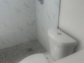 6750 Allen St, Hollywood FL 33024