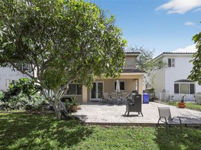 1776 NW 78th Ave, Pembroke Pines FL 33024