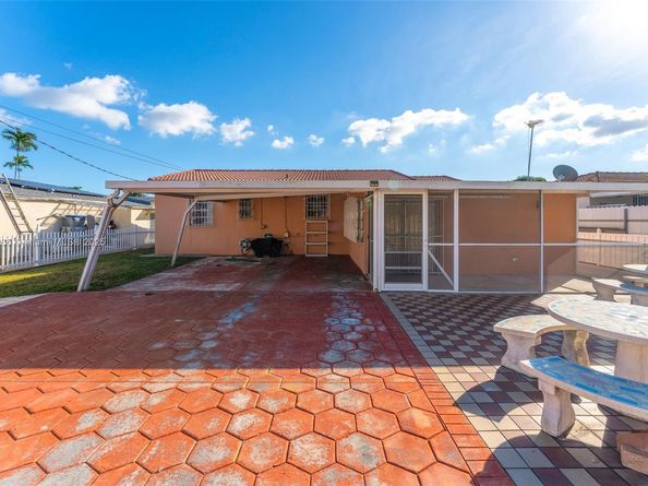 6841 SW 1st St, Miami FL 33144