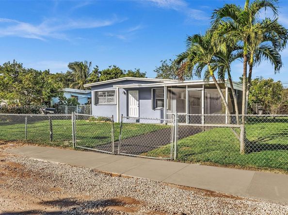 137 NW 29th Ave, Fort Lauderdale FL 33311