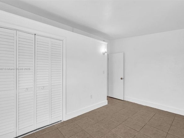 137 NW 29th Ave, Fort Lauderdale FL 33311