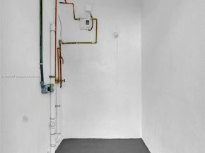 137 NW 29th Ave, Fort Lauderdale FL 33311