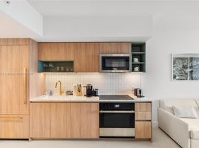 601 NE 1st Av 3104, Miami FL 33132