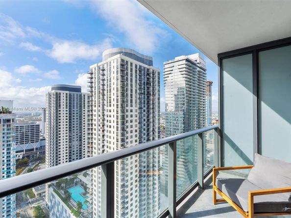 601 NE 1st Av 3104, Miami FL 33132