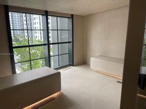 601 NE 1st Av 3104, Miami FL 33132