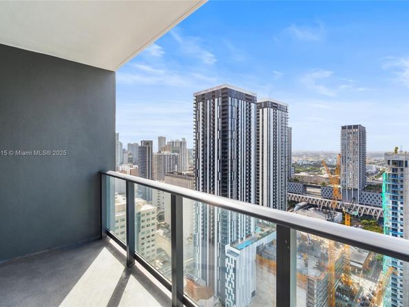 601 NE 1st Av 3104, Miami FL 33132