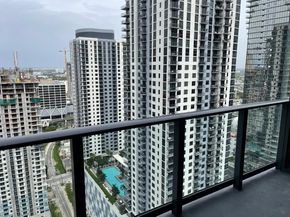 601 NE 1st Av 3104, Miami FL 33132