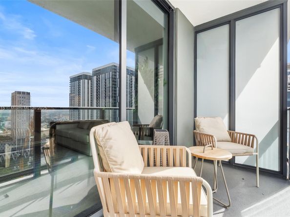 601 NE 1st Av 3104, Miami FL 33132