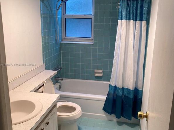 610 NE 12th Ave 308, Hallandale Beach FL 33009