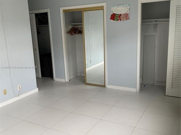 610 NE 12th Ave 308, Hallandale Beach FL 33009