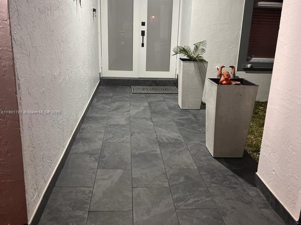 15063 SW 148th Ct, Miami FL 33196