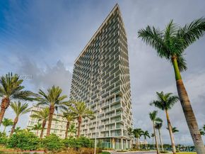 2000 Metropica Way 1206, Sunrise FL 33323