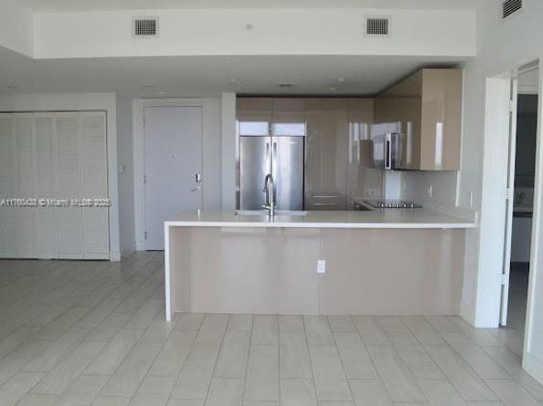 2000 Metropica Way 1206, Sunrise FL 33323