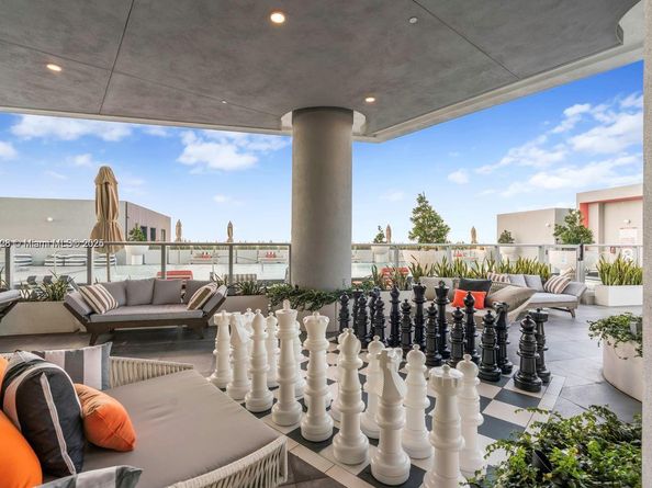 2000 Metropica Way 1206, Sunrise FL 33323