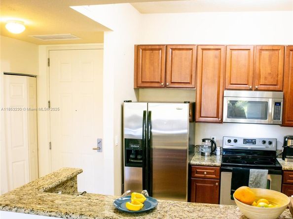 3001 NE 185th St 638, Aventura FL 33180