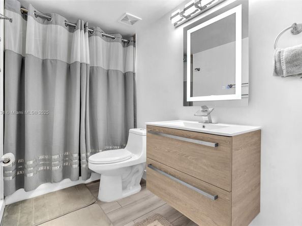 9525 Weldon Cir H305, Tamarac FL 33321