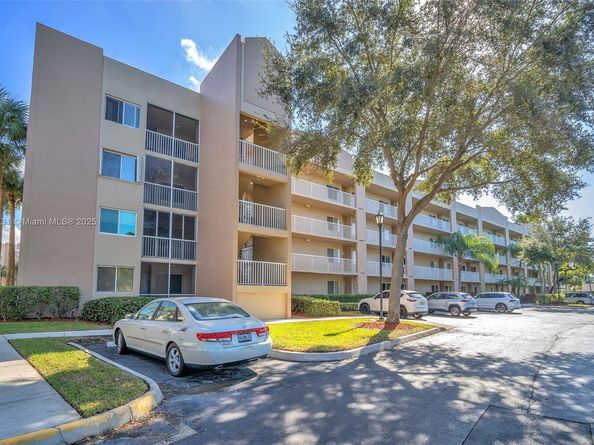 9525 Weldon Cir H305, Tamarac FL 33321