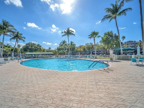 9525 Weldon Cir H305, Tamarac FL 33321