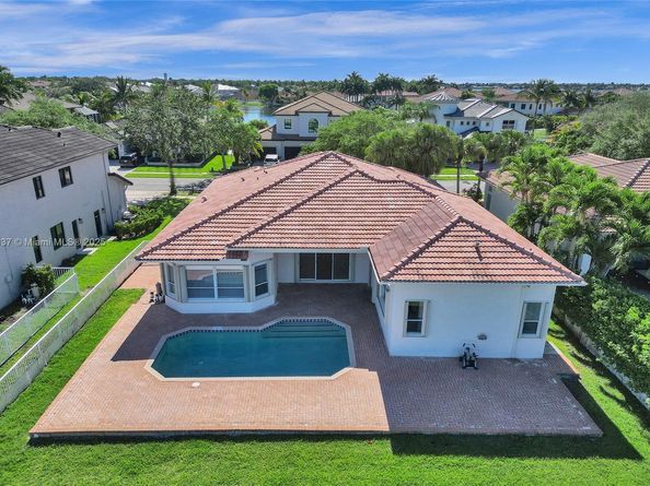 3360 SW 195th Ter, Miramar FL 33029