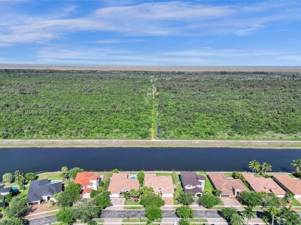 3360 SW 195th Ter, Miramar FL 33029