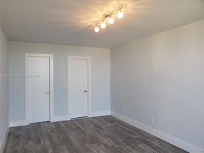 13499 Biscayne Blvd 1105, North Miami FL 33181