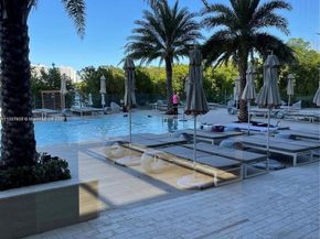 16385 Biscayne Blvd 805, North Miami Beach FL 33160