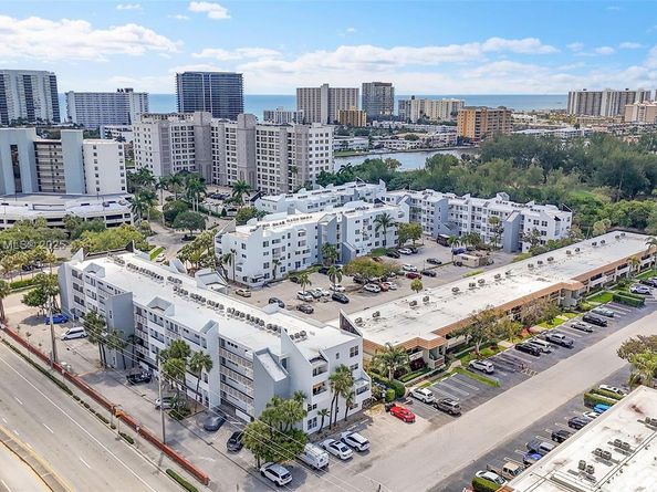 2840 NE 14th St Cswy 304A, Pompano Beach FL 33062