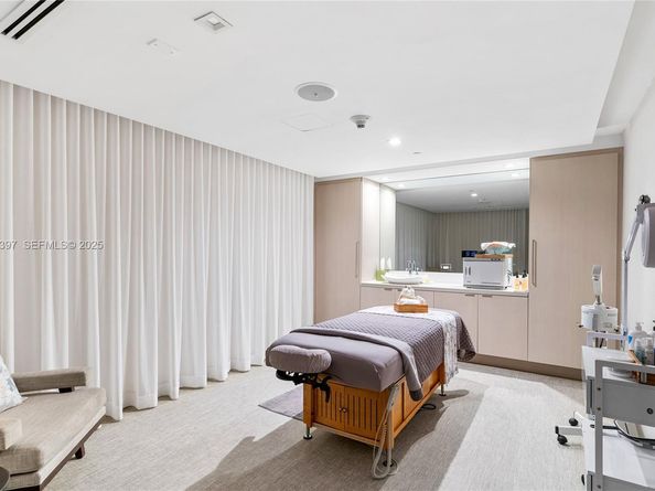 551 N Fort Lauderdale Beach Blvd R1904, Fort Lauderdale FL 33304