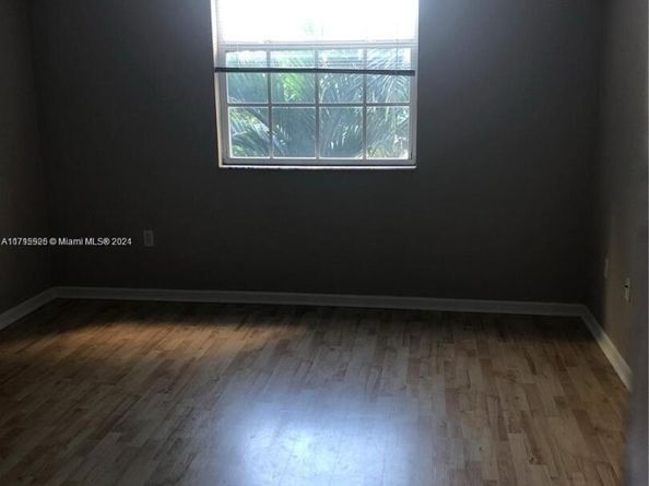 1919 Van Buren St 404A, Hollywood FL 33020