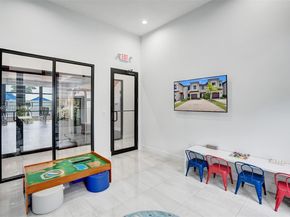 403 NE 212th St, Miami FL 33179