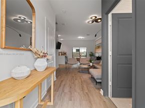 403 NE 212th St, Miami FL 33179