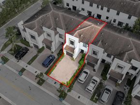 403 NE 212th St, Miami FL 33179
