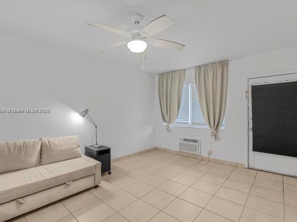 200 76th St 59, Miami Beach FL 33141