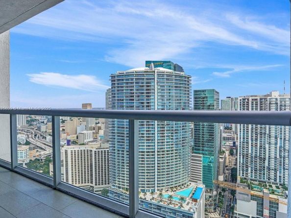 475 Brickell Ave 4310, Miami FL 33131