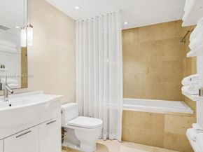 475 Brickell Ave 4310, Miami FL 33131
