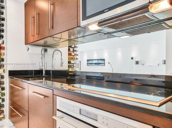 475 Brickell Ave 4310, Miami FL 33131