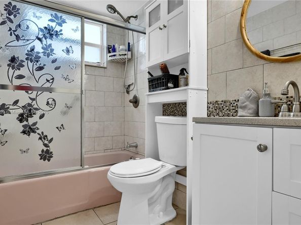 5100 W Flagler St 201, Miami FL 33134