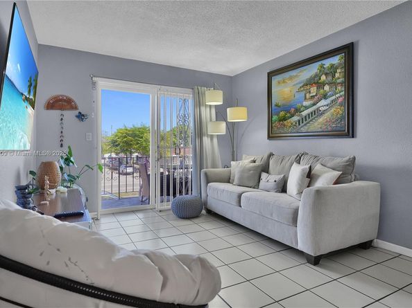 5100 W Flagler St 201, Miami FL 33134