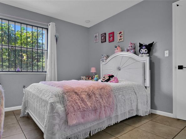 5100 W Flagler St 201, Miami FL 33134