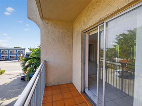 4841 NW 7th St 3094, Miami FL 33126