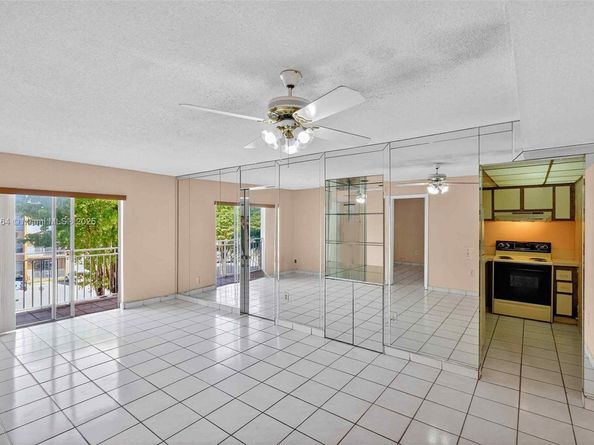 4841 NW 7th St 3094, Miami FL 33126