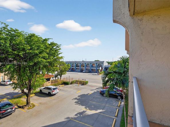 4841 NW 7th St 3094, Miami FL 33126