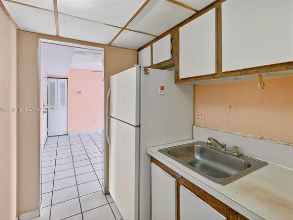 4841 NW 7th St 3094, Miami FL 33126