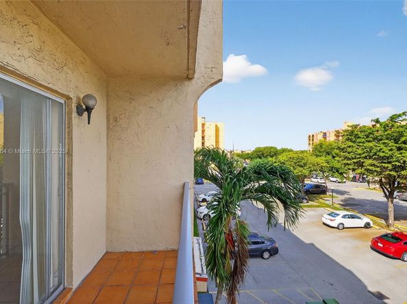 4841 NW 7th St 3094, Miami FL 33126