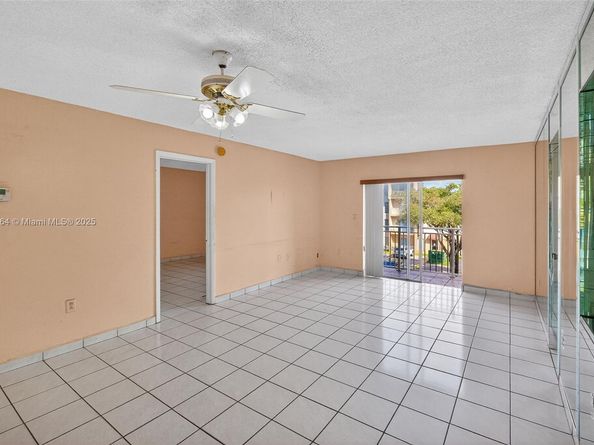 4841 NW 7th St 3094, Miami FL 33126