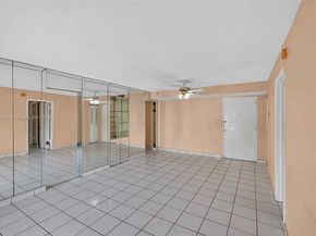 4841 NW 7th St 3094, Miami FL 33126