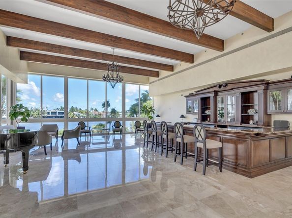 20201 E Country Club Dr 28082809, Aventura FL 33180