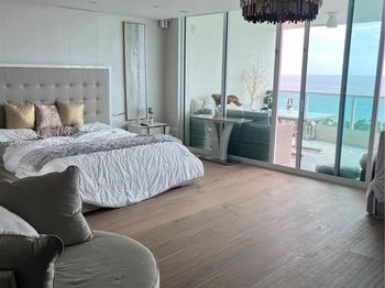 20201 E Country Club Dr