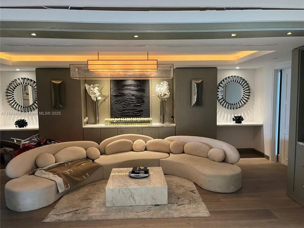 20201 E Country Club Dr 28082809, Aventura FL 33180