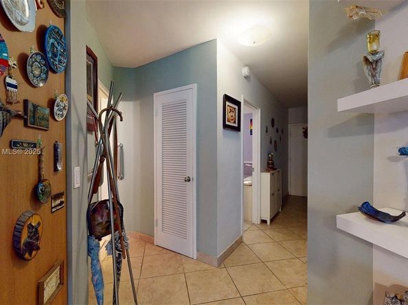 1936 S Ocean Dr 11D, Hallandale Beach FL 33009